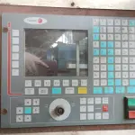 1 FRESADORA DE MESA HURON MX5. ANO 1989. RETROFIT COM COMANDO CNC FAGOR EM 2004.