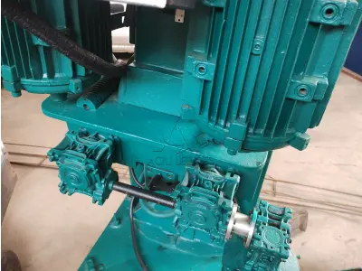 (DUAS) Máquinas Fresadoras Chanfradeiras BAUTEC. Italianas. Prontas para uso. Fazem cortes das quinas em ângulos de 15 a 60 graus.