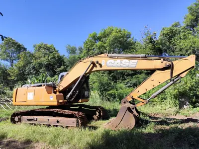 Escavadeira Modelo cx220B Ano 2013, Hora de trabalho 5.876