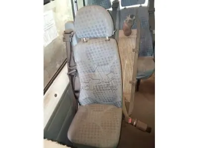 LOTE 001 - MICROÔNIBUS (VAN), Placas IVE0558, RENAVAM 00600389472, Patrimônio 6742, Marca/Modelo I/Ford Transit TCA MIC, Ano 2013/2013, Diesel, Potência 125CV, Chassi WFODXPTDFDTB68755, 3 portas. Avaliação R$ 5.000,00.