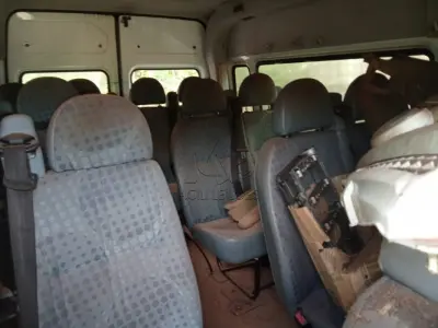 LOTE 001 - MICROÔNIBUS (VAN), Placas IVE0558, RENAVAM 00600389472, Patrimônio 6742, Marca/Modelo I/Ford Transit TCA MIC, Ano 2013/2013, Diesel, Potência 125CV, Chassi WFODXPTDFDTB68755, 3 portas. Avaliação R$ 5.000,00.
