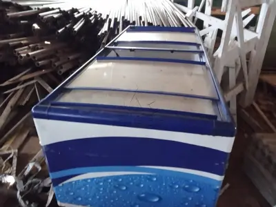 LOTE 028 - Freezer ilha 537L Ice Clean, Patrimônio 6479. Avaliação R$ 150,00.