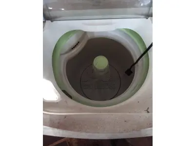 LOTE 026 - Lava-roupas Consul branca. Avaliação R$ 50,00.