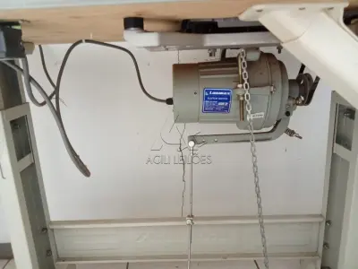 LOTE 013 - Máquina Overlok Lanmax LM-305HR, Motor JE1246639 (duplicidade), Patrimônio 3854. Avaliação R$ 300,00.