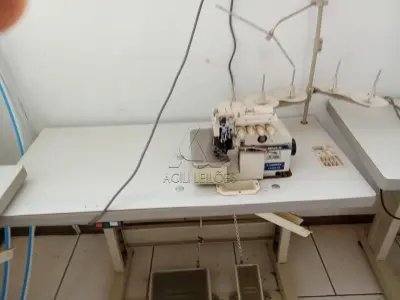 LOTE 013 - Máquina Overlok Lanmax LM-305HR, Motor JE1246639 (duplicidade), Patrimônio 3854. Avaliação R$ 300,00.