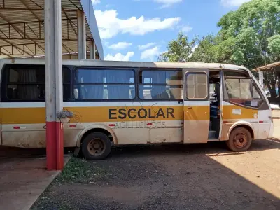 LOTE 003 - Micro-ônibus passageiro, Placas IMX2058, RENAVAM 00874014042, Patrimônio 493, Agrale/Masca Gramini O, Ano 2005/2006, Diesel, 150CV, Chassi 9BYC22Y1S6C003693, 1 porta. Avaliação R$ 30.000,00.