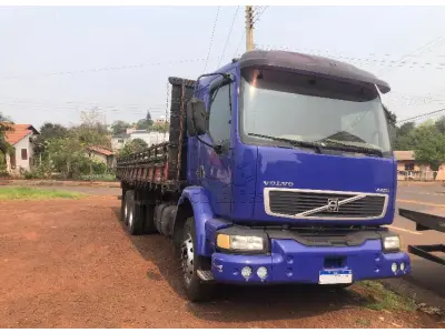 LOTE 003 - VOLVO VM-23 240 6x2 2p (diesel)