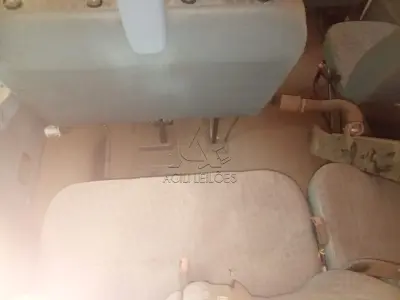 LOTE 001 - MICROÔNIBUS (VAN), Placas IVE0558, RENAVAM 00600389472, Patrimônio 6742, Marca/Modelo I/Ford Transit TCA MIC, Ano 2013/2013, Diesel, Potência 125CV, Chassi WFODXPTDFDTB68755, 3 portas. Avaliação R$ 5.000,00.