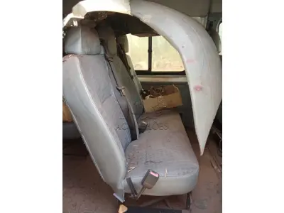 LOTE 001 - MICROÔNIBUS (VAN), Placas IVE0558, RENAVAM 00600389472, Patrimônio 6742, Marca/Modelo I/Ford Transit TCA MIC, Ano 2013/2013, Diesel, Potência 125CV, Chassi WFODXPTDFDTB68755, 3 portas. Avaliação R$ 5.000,00.