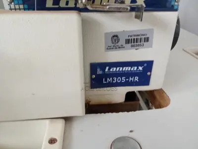 LOTE 012 - Máquina Overlok Lanmax LM-305HR, Motor JE1246639, Patrimônio 3854. Avaliação R$ 300,00.